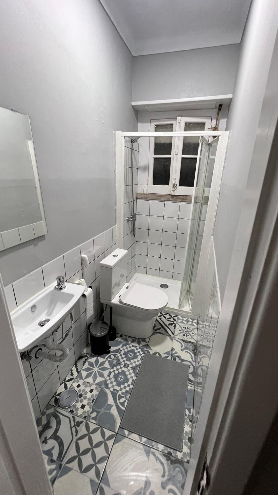 Habitacion Privada Para 3 Grande Con Balcon Lisbon Ruang foto